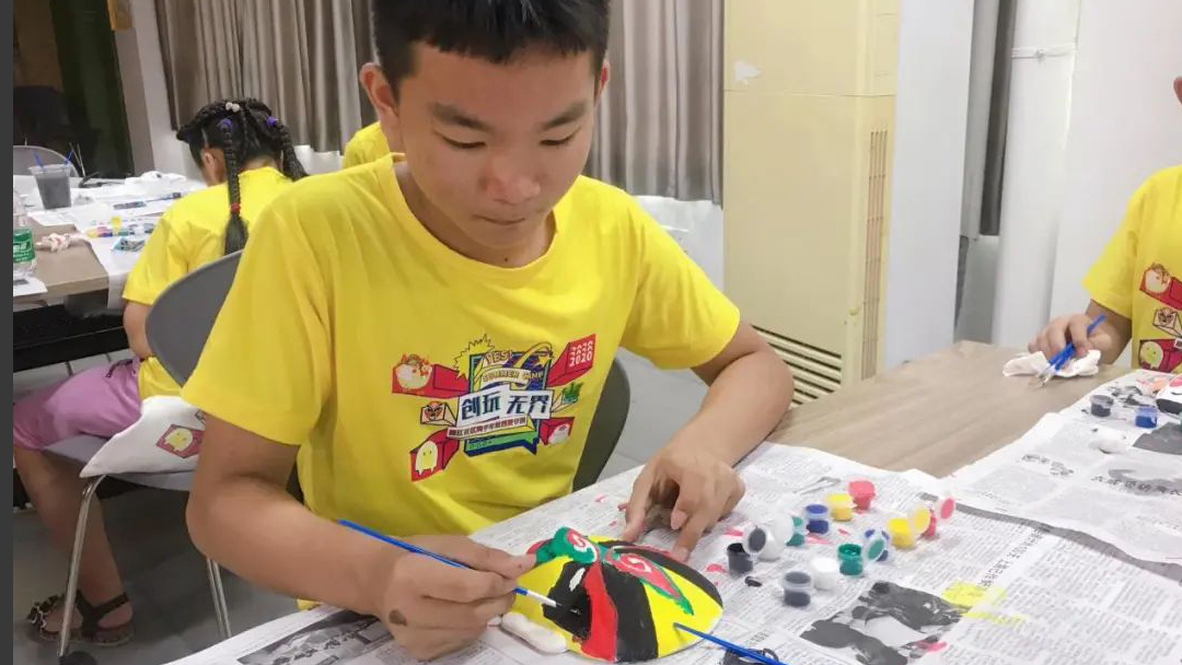 成為創(chuàng)玩無界的小設計師！“順江社區(qū)2020青少年敢創(chuàng)夏令營”完滿結營