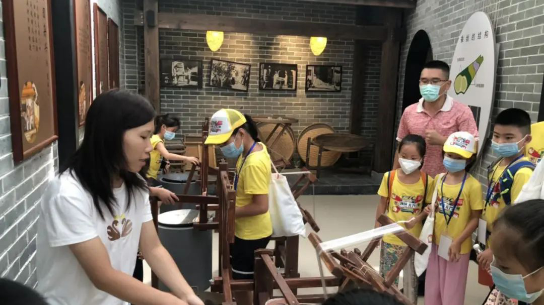 成為創(chuàng)玩無界的小設計師！“順江社區(qū)2020青少年敢創(chuàng)夏令營”完滿結營