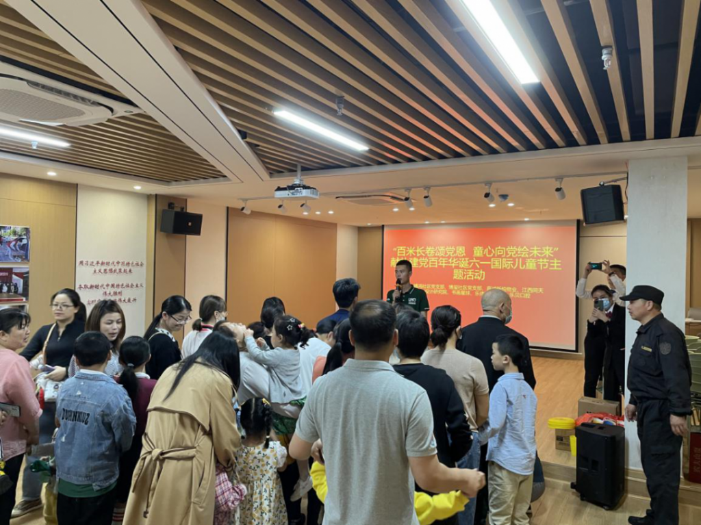開心得冒泡！這場活動帶孩子們走進(jìn)想象力的“快樂星球”