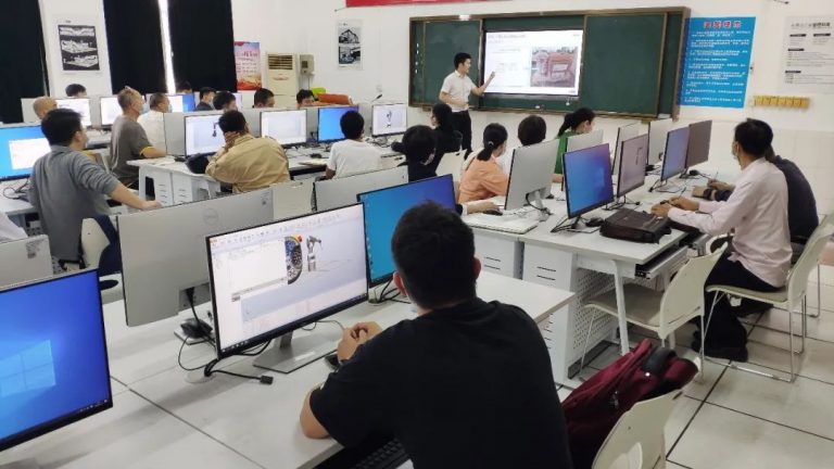 兩個(gè)月掌握工業(yè)機(jī)器人操作，設(shè)計(jì)城助力北滘培育智造人才！