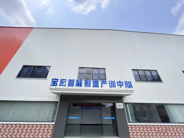 兩個(gè)月掌握工業(yè)機(jī)器人操作，設(shè)計(jì)城助力北滘培育智造人才！