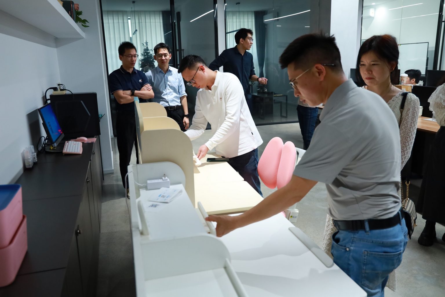 高明產(chǎn)業(yè)代表深度探訪順德設計，開啟區(qū)域緊密協(xié)作新篇章